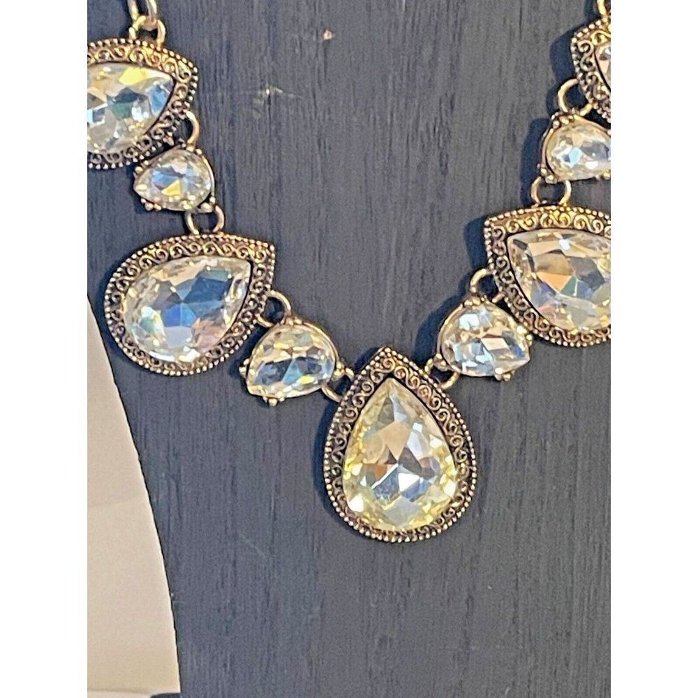 Erica Lyons Necklace and earrings set Crystal Teardrop goldtone - Picture 4 of 7